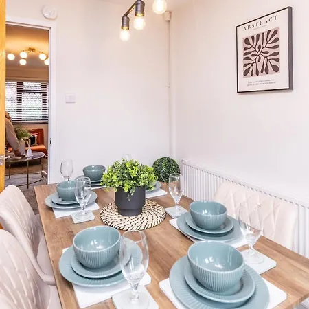 Stunning 2 Bed House Near Solihull For Long - 10 Mins From Nec Hs2 Bhx *